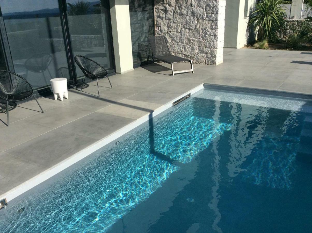 D'exception, Piscine, Vue Mer, A 100m * Ajaccio (Corsica)