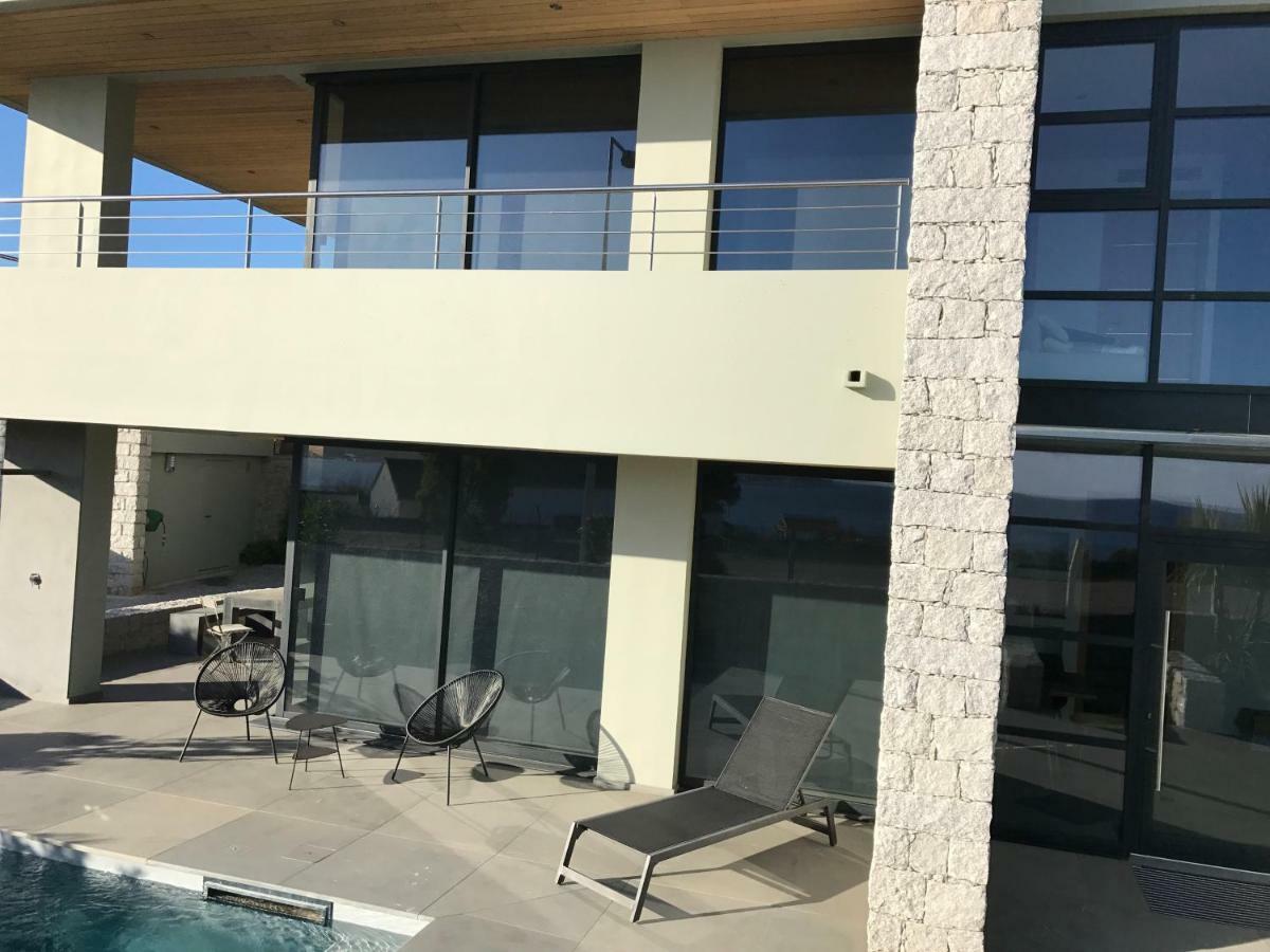 D'exception, Piscine, Vue Mer, A 100m * Ajaccio (Corsica)