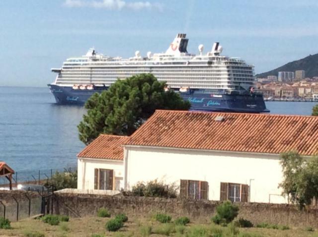 D'exception, Piscine, Vue Mer, A 100m Villa
